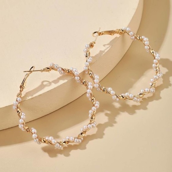 Stunning Pearl & Gold Spiral Hoop Earrings - Picture 1 of 7